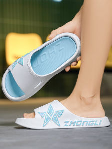 Mens Fashionable Indoor Outdoor Slippers Sporty Anti-Slip Wearable Home Outdoor Slippers Comfortable PVC Material All Season