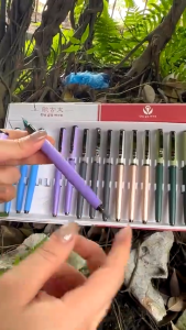 Bút máy (BM-880) ngòi Calligraphy 7 màu tách đôi tạo nét thanh đậm (kèm hộp)