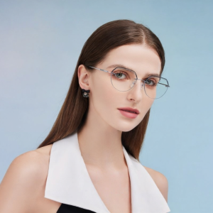 HELEN KELLER | Versatile Round Face-flattering Anti-blue Light Titanium Frame Myopia Glasses