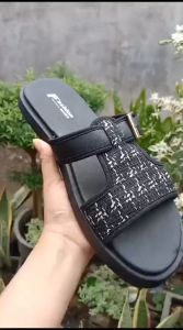 Sandal Wanita Tren 2024: Model & Gaya Kasual