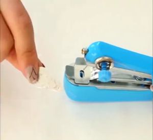 2pcs Hand held sewing machine Mini sewing machine Portable sewing machine Multipurpose sewing machine set Portable Mini Manual Sewing Machine Stitch Sewing Machine Handheld