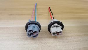 OUHOE | NEW [New] 2Pcs T20 7443 W21/5W 7440 W21W Socket Adapter Female Plug For Car Brake Light Reverse Lamp Turn Signal Headlight Light