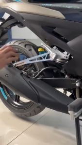 Exhaust Pipe Bracket Footrest Cnc For Yamaha Sniper 155 150 135 Y15 Y16 Lc135 Sniper155 Sniper150 Universal Pipe Bracket