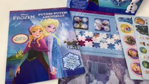 Disney Frozen Beg Pertama Saya dengan Buku Cerita Aktiviti & Stiker untuk Kanak Kanak (BM)