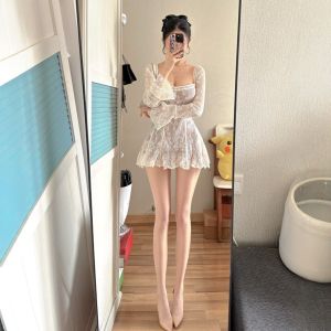 CHANGTONG | French Style Lace Waist-Shaping Prettily Designed Short Dress for Petite Figures