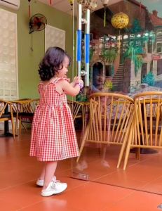 Đầm dây 2 màu nhún bèo thiết kế dễ thương dáng xoè