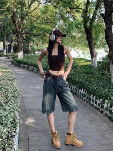 กางเกงขาสั้นผ้ายีนส์ทรงตรงเอวสูงสำหรับผู้หญิงในช่วงฤดูร้อน กางเกงขายาวทรงขากว้างสไตล์ย้อนยุคสไตล์อเมริกัน สัมผัสที่เย็นสบาย