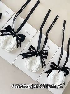 แผ่นน้ำหอมรถยนต์ ดับกลิ่นตู้เสื้อผ้า แผ่นน้ำหอม น้ำหอมในรถ น้ำหอมห้องนอน น้ำหอมตู้เสื้อผ้า แผ่นน้ำหอมปรับอากาศ แผ่นปรับอากาศ น้ำหอมรถยนต์ 3 กลิ่น