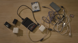 AOHI AOC-L015 The Future MagFlash 2-in-1 Cable: 240W Charging + 512GB Storage 1000MB/s Speed Adjustable Length