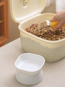 BEIERWA ที่ตักอาหารสัตว์เลี้ยงอเนกประสงค์ใหม่พร้อมสเกลโปร่งใสสำหรับทำความสะอาดง่าย