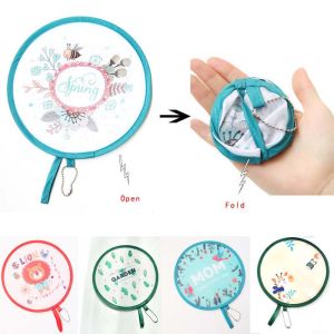 Quạt Gấp Hoạt Hình Dễ Thương Quạt Cầm Tay Mini Quạt Tròn in Ấn Bằng Kim Loại Quạt Cầm Tay Hoạt Hình Cho Trẻ Em Quạt Cầm Tay Di Động