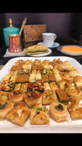 Turkish Baklava Sweet Mix Baklava Gift Box / Premium Fresh Stock 4Pcs