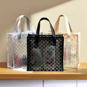 กระเป๋าถือตาข่ายระบายอากาศแบบมีตัวอักษรโลหะเคลือบเงิน กระเป๋าถือแบบมีช่องว่างขนาดเล็กสำหรับเดินทางไปทำงาน กระเป๋าถือสำหรับใส่เครื่องสำอางและอุปกรณ์สกัดน้ำ