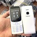 Điện thoại Nokia 8210 4g mới 100% pin 1450mah chính hãng. 