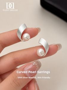 DAISY DREAM | 999 Silver Arc Pearls Earrings