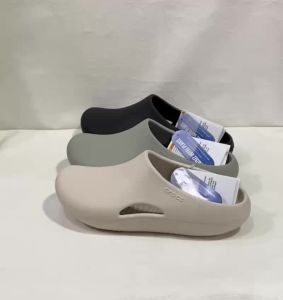 รองเท้าcrocs mellow clog รองเท้าผู้ชายใส่นิ่มเบาสบายเท้าสินค้าพร้อมส่ง