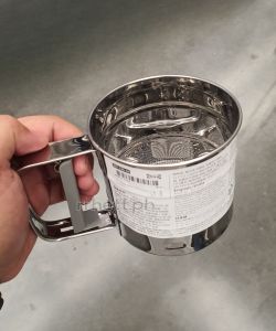 rrhett.ph IKEASWEDEN IDEALISK SERIES STAINLESS STEEL FLOUR SIFTER DOUBLE LAYER HAND PRESS DESIGN