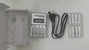 Energizer 4 Slots LCD Display Charger With AA / AAA Nimh Rehargeable Batteries