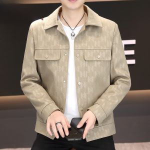 HENGYUANXIANG | เสื้อแจ็คเก็ตผู้ชาย ผ้าขนแกะปักลาย เสื้อเชิ้ตแขนยาวแบบมีกระดุม ทรงหลวม เสื้อคลุมกันหนาวสำหรับฤดูใบไม้ร่วง