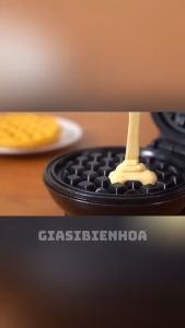 Máy Nướng Làm Bánh Tổ Ong Waffle 350W Tiện Dụng