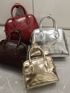 กระเป๋าถือหนังแท้สไตล์โบสตัน กระเป๋าถือสะพายไหล่ข้างเดียว สีแดง ผิวหนังเคลือบด่าง กระเป๋าถือสำหรับผู้หญิง กระเป๋าถือทรงสี่เหลี่ยม