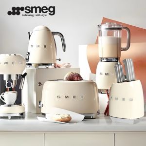 SMEG 7 Piece Stainless Steel Knife Block Set CHEFS KNIFE BREAD KNIFE MEAT KNIFE Vegetable Knife