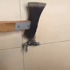 Alat Pembuka Kran Patah Alat Baut Cabut Kran Pipa Karat Rusak Patah Broken Pipe Extractor Serbaguna