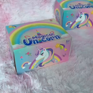 เครื่องสำอางและของเล่นเด็ก เครื่องสำอางที่ปลอดภัยและปลอดสารพิษ กระเป๋าถือ ของเล่นสำหรับเด็กผู้หญิง และกล่องของขวัญ