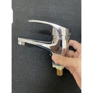 Vòi lavabo được làm từ Chất liệu Inox 304 cao cấp lớp si 5 lớp sáng bóng chống han gỉ