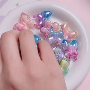 ลูกปัด ผีเสื้อ เคลือบโฮโลแกรม  ขนาด 29x30mm อุปกรณ์เสริมงานฝีมือ งาน DIY ใช้สำหรับการ้อย พวงกุญแจ ที่ห้อยกระเป๋า ที่ห้อยโทรศัพท์