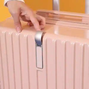 【พร้อมตะขอ】กระเป๋าเดินทาง 20/24นิ้ว กระเป๋าเดินทางเฟรมซิป วัสดุแข็ง ABS+PC เบา ทน สีสม่ำเสมอ ถูกที่สุด