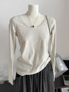 LUOFEN | เสื้อยืดแขนยาวสีขาวทรงกระชับ คอปกติ