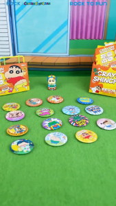 Crayon Shinchan Tinplate Badge Blind Box