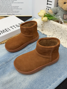 Warm Fleece Lined Thick Bottomed Winter Boots Womens Genuine Leather Cotton Shoes Anti-Slip Snow Boots Short Bread Style