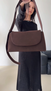 WHISPERWHITE - FOLD (Vegan Leather) กระเป๋าหนัง vegan ฝาพับ สะพายได้ 2 แบบ