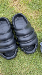 MOSEE Sandal Slop Pria Wanita Whip Cream Viral Kekinian Empuk Anti Slip Tebal 3cm Size 39-44
