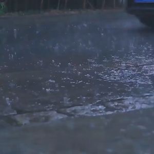 4 พื้น ทิชชู่เปียกเช็ดกระจกรถ 80 แผ่น G1-1