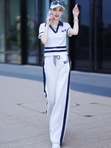 ชุดกีฬาแฟชั่นสำหรับผู้หญิง ชุดลำลองสองชิ้น ฤดูร้อน 2024 เสื้อยืดแฟชั่น เสื้อผ้าทำงาน ชุดนักเรียน ชุดทำงาน ชุดแฟชั่น