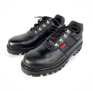sepatu safety ujung besi size 38-45