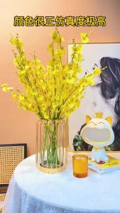 Nordic Iron Vase Golden Hydroponic Vase/Realistic Artificial Eucalyptus Leaves Stems Decoration/ Glass Vase for Decoration Living Roomdining Table Tabletop Decoration