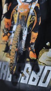 Grosir Baju Cross Trail & Kaos Distro Racing: Pilihan Terbaik Untuk Anda