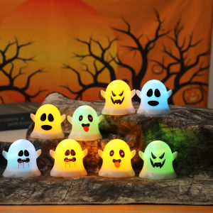 4Pcs/Set Halloween Decorations LED Candle Light Plastic Ghost Skull Lamp for Home Bar Haunted House Halloween Party Decor Horror Props