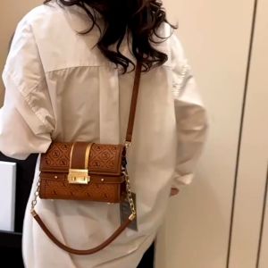 Tas Desain Elegan untuk Wanita: Tas Wanita Kekinian & Tas Bahan Berkualitas Tinggi