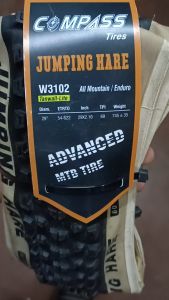 COMPASS TIRE FOLDING JUMPING HARE SIZE 29 X 2.10 TANWALL 60 TPI W3102