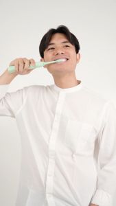 KLAR Sonic Electric Toothbrush - Sikat Gigi Elektrik Dewasa dan Anak | Cocok Untuk Pengguna Behel dan Gigi atau Gusi Sensitif - 2 in 1
