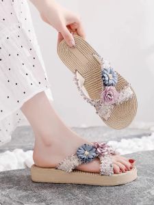Elegant Womens Slippers with Plant Florals Summer Flat Bottom for Beach Outings Non-Slip Rubber Sole Comfortable Mixed Material
