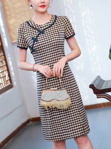 ชุดเดรสผู้หญิงทรงเอเอวสูง แขนสั้น ผ้าลายสก็อต แฟชั่นฤดูร้อน 2025 กระโปรงทรงเอ กระโปรงสั้น ชุดทำงาน สไตล์เรียบง่าย