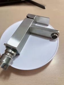 Bộ Vòi lavabo Rửa Mặt Nóng Lạnh Inox sus 304 Rina RN4011 Cao Cấp Kèm Cặp Dây Nóng Lạnh