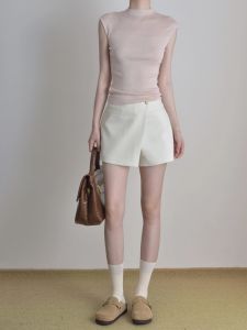 กระโปรงสั้นทรงเอเอวสูงสีขาวสไตล์ฝรั่งเศส ดีไซน์ไม่สมมาตร กระโปรงทรงเอสำหรับผู้หญิงไซส์เล็ก ฤดูร้อน 2024 กระโปรงทรงเอทรงเอ