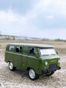 Mô Hình Xe Buýt Tham Quan 1:18 Bằng Kim Loại